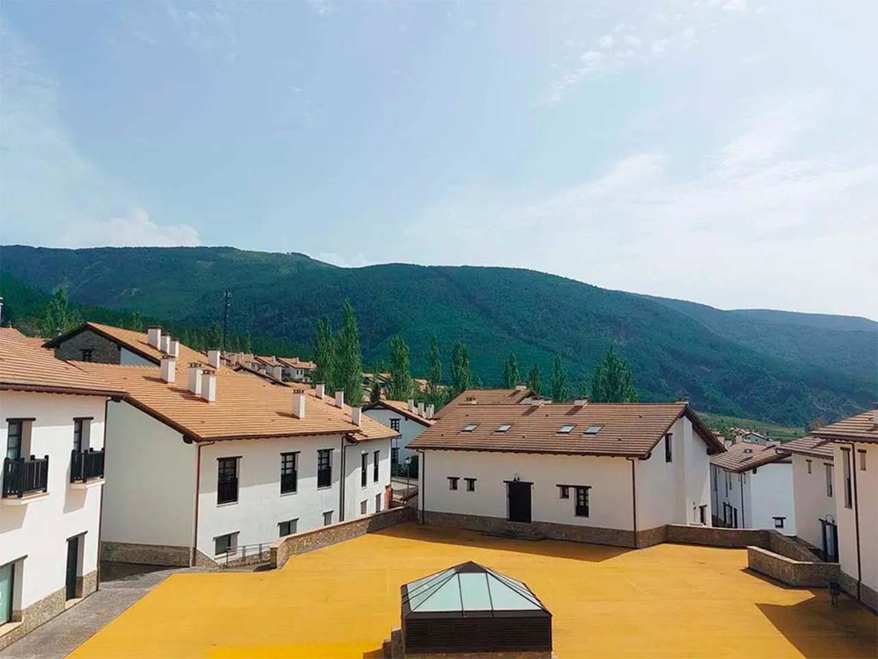 Apartamentos Jaca Mirador De Badaguas 3000 外观 照片